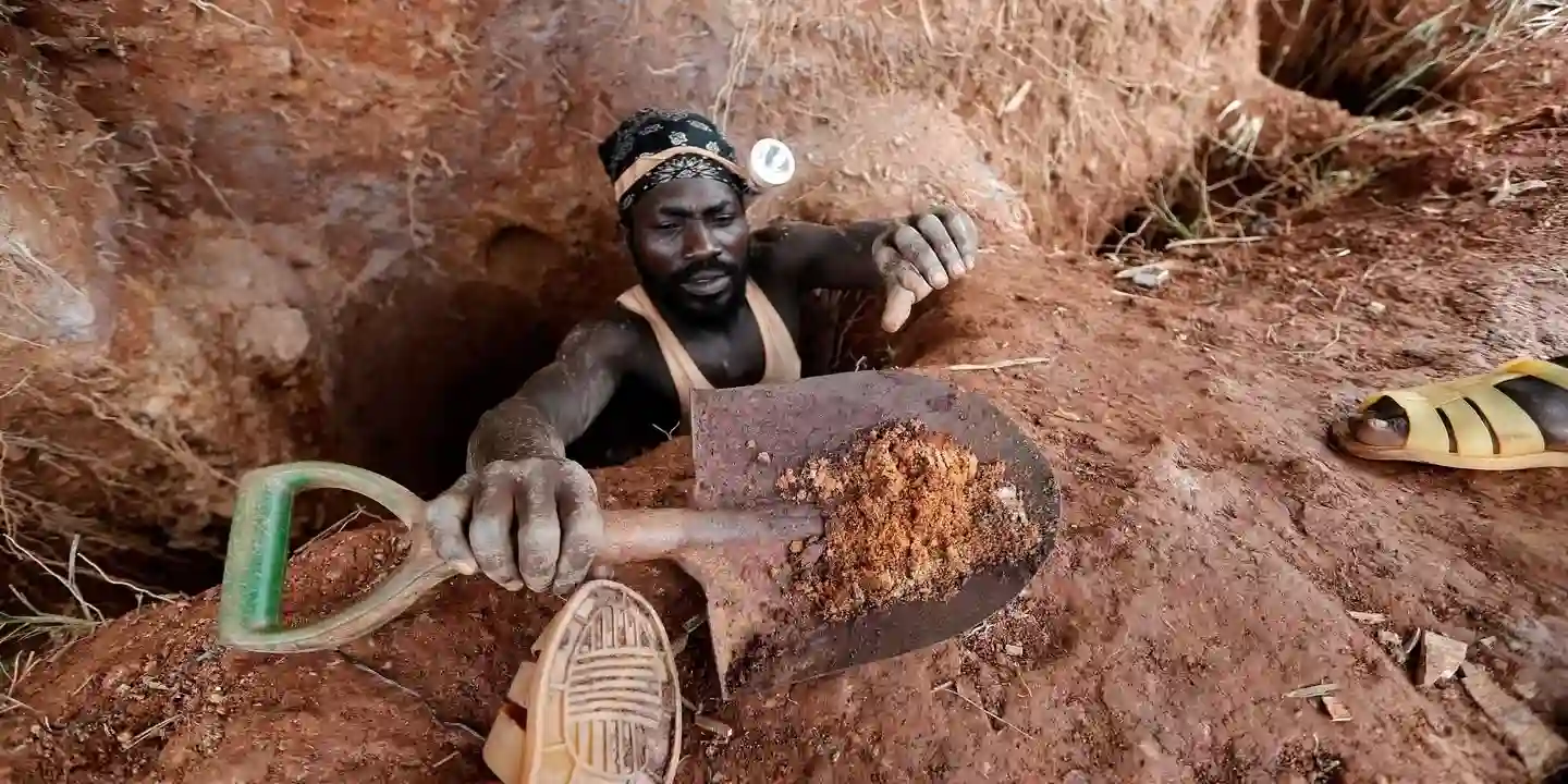 Le Mali suspend les permis d'exploitation artisanale de mines accordés aux étrangers