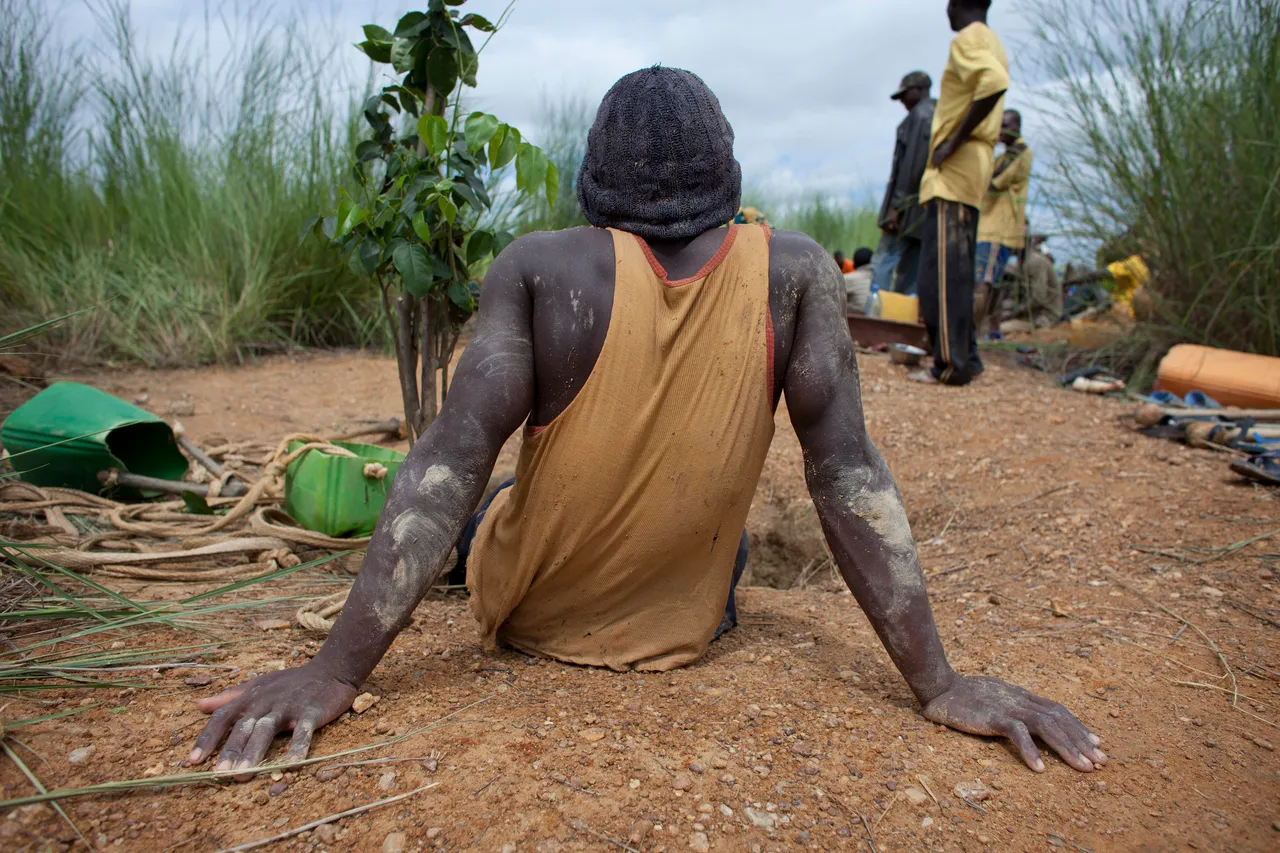 Mali suspends artisanal gold mining during rainy season to 'protect citizens' from landslides