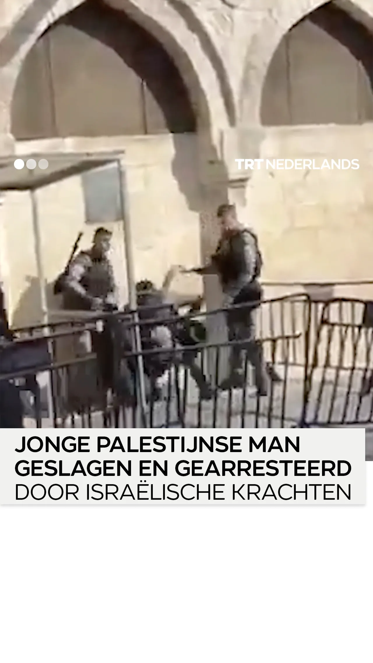 Israëlische troepen slaan en arresteren jonge Palestijn