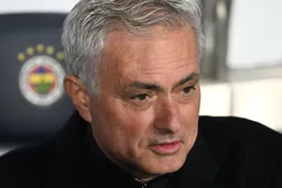 Jose Mourinho zai zama kocin Benfica, ƙungiyar da ya fara horarwa a rayuwarsa