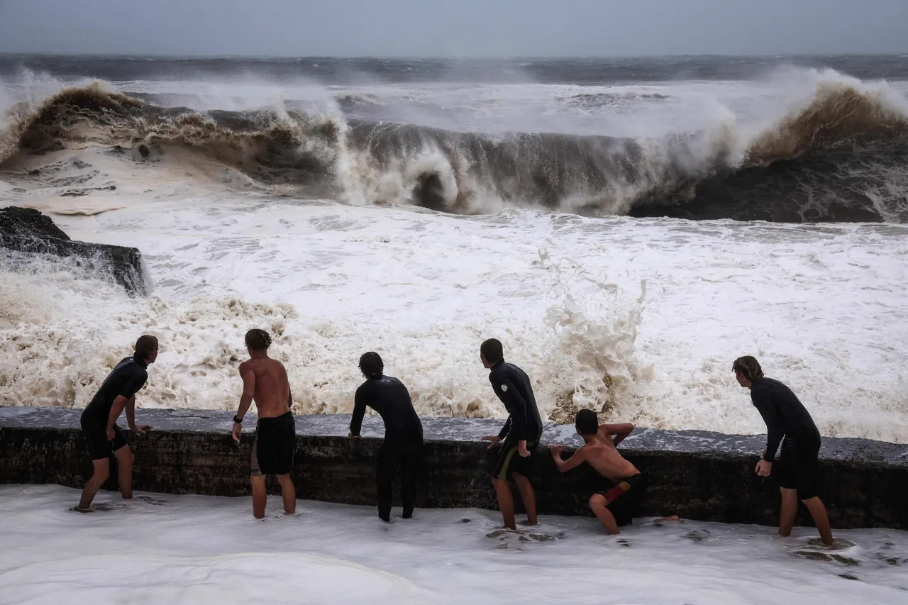 Australian homes lose power as tropical cyclone approaches