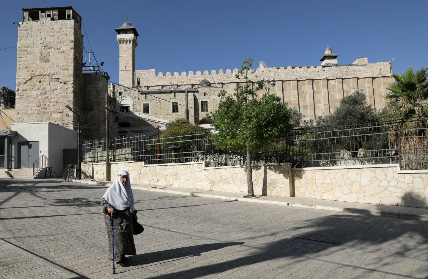 Le Hamas appelle les Palestiniens à se mobiliser contre la “judaïsation” de la mosquée Al-Ibrahimi