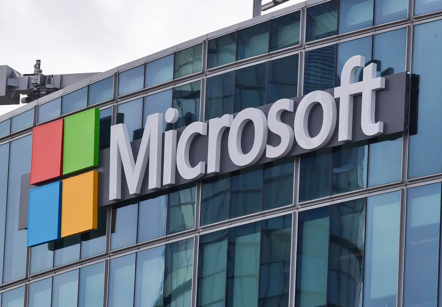 South Africa go collect almost $300 million AI investment from Microsoft