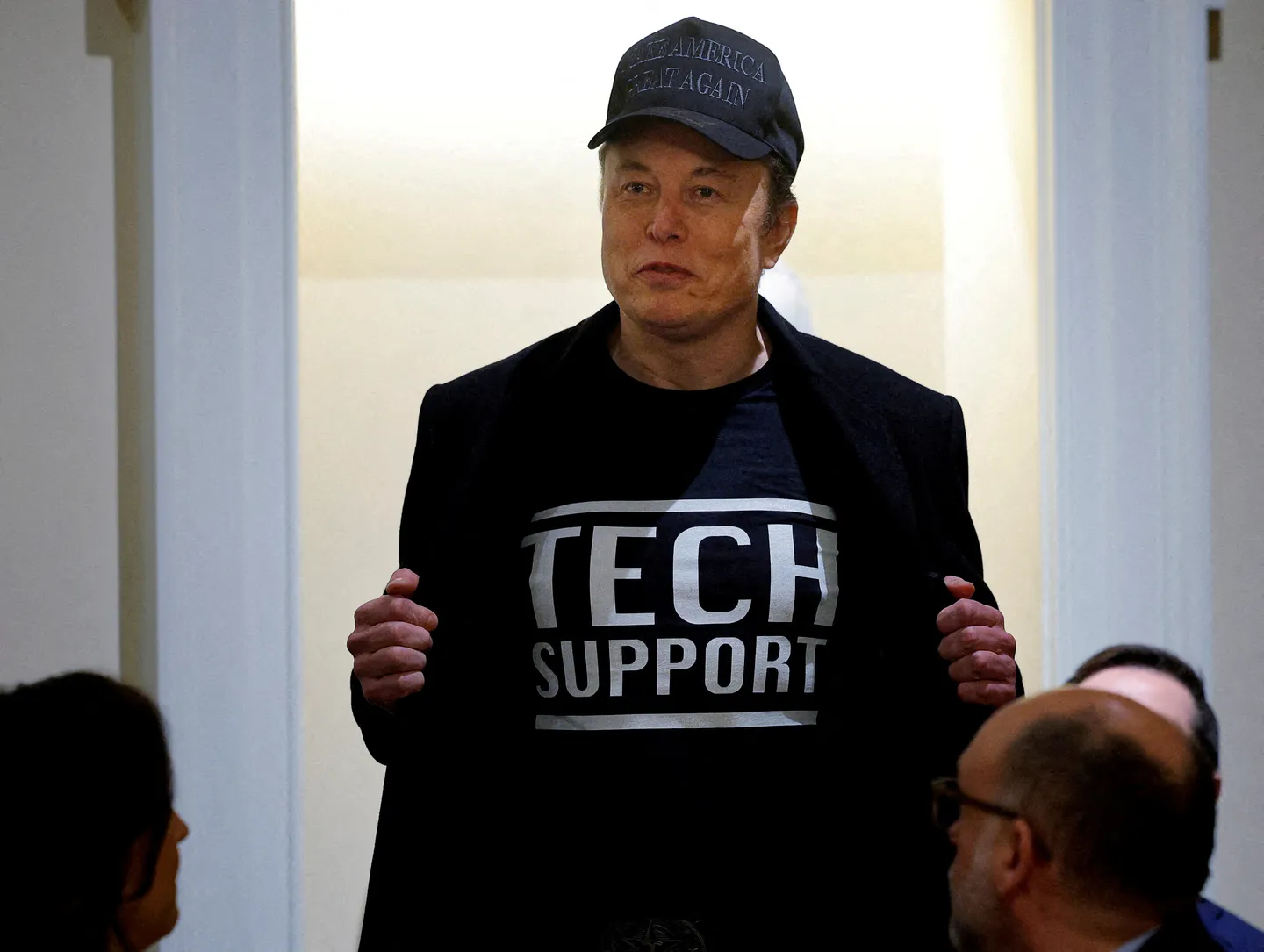 South Africa vs Musk: Row over Starlink licence escalates