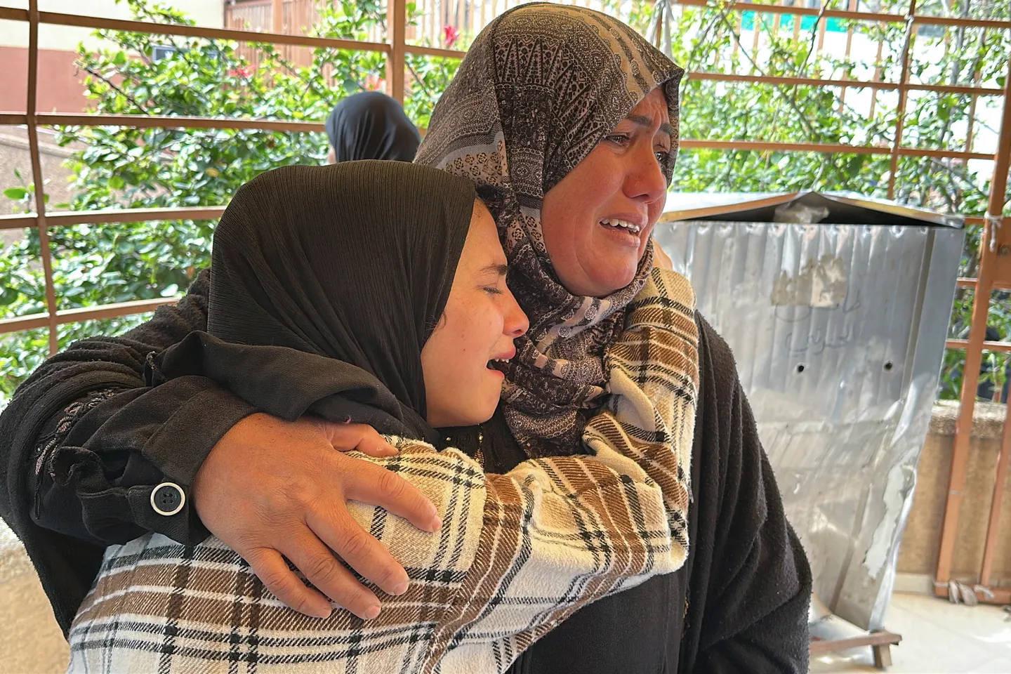 في يوم المرأة العالمي.. آلاف الأرامل والثكالى والمصابات بعاهة مستدامة جرّاء مجازر الاحتلال في غزة