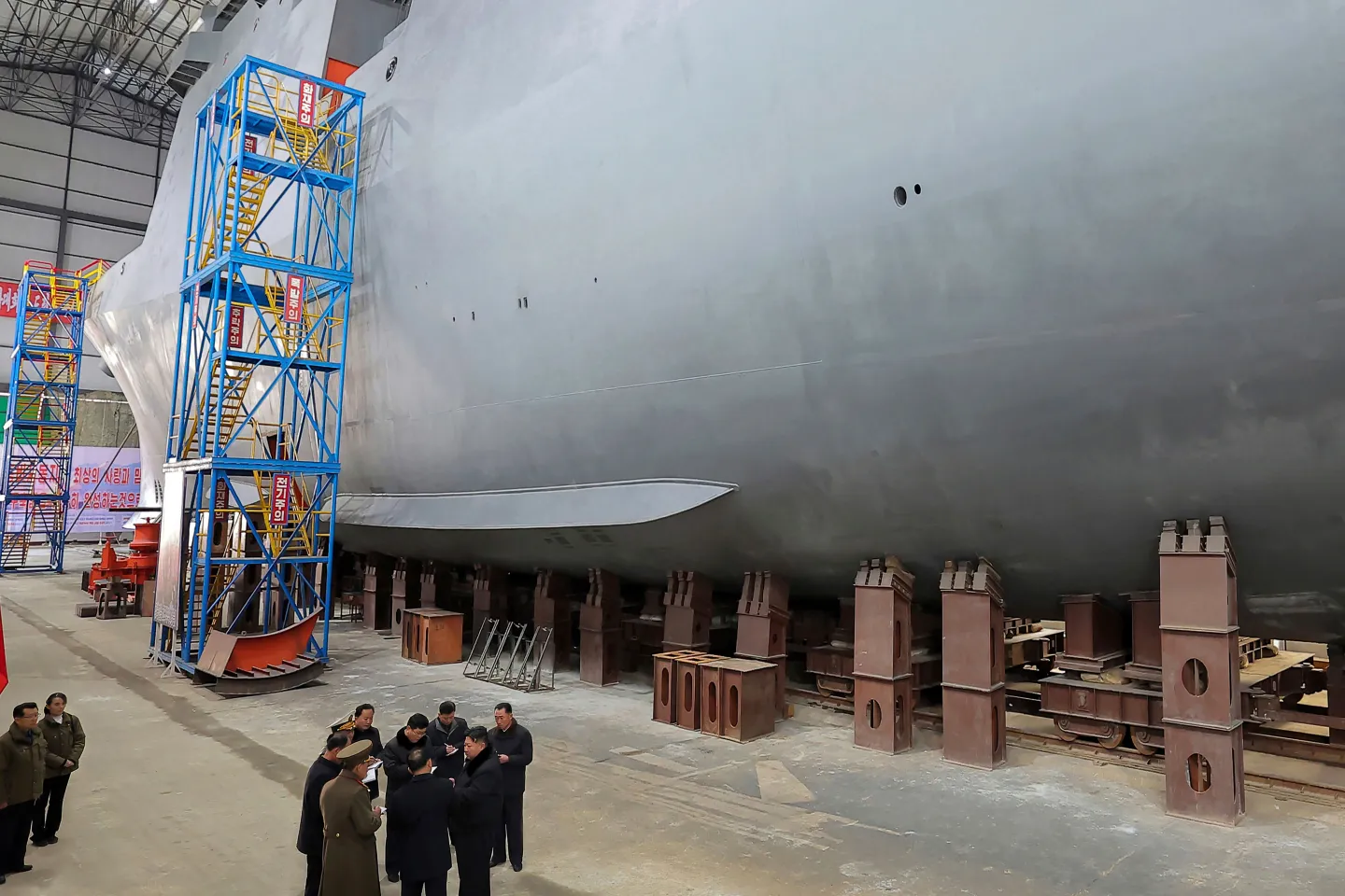 Korea Utara pamerkan kapal selam bertenaga nuklir untuk pertama kalinya