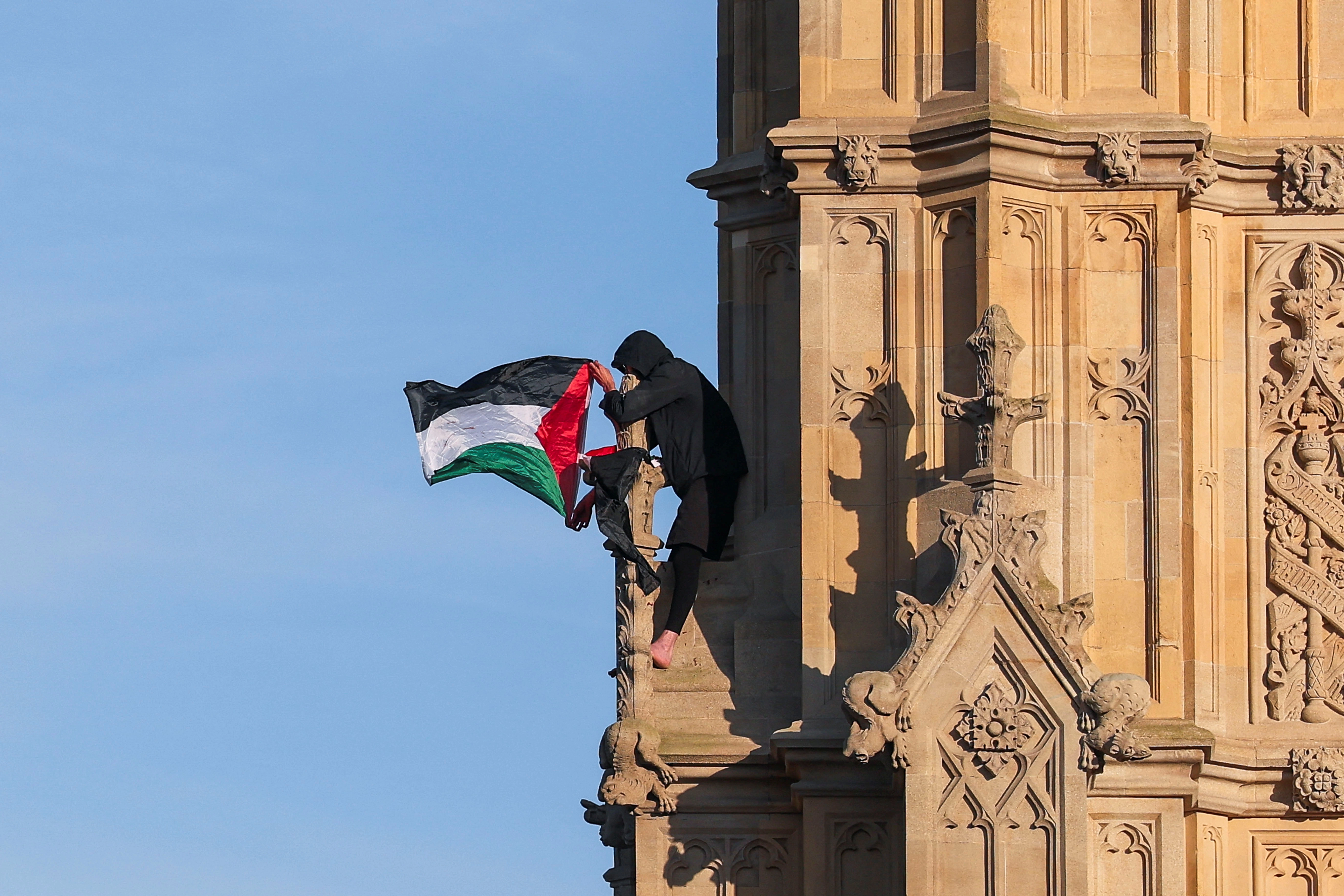 Protester arrested after scaling London’s Big Ben for 16 hours with Palestinian flag