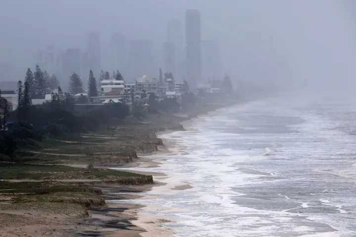 "إغلاق المواني".. إعصار "ميتشل" تشتد قوته ويقترب من منطقة بيلبارا غربي أستراليا