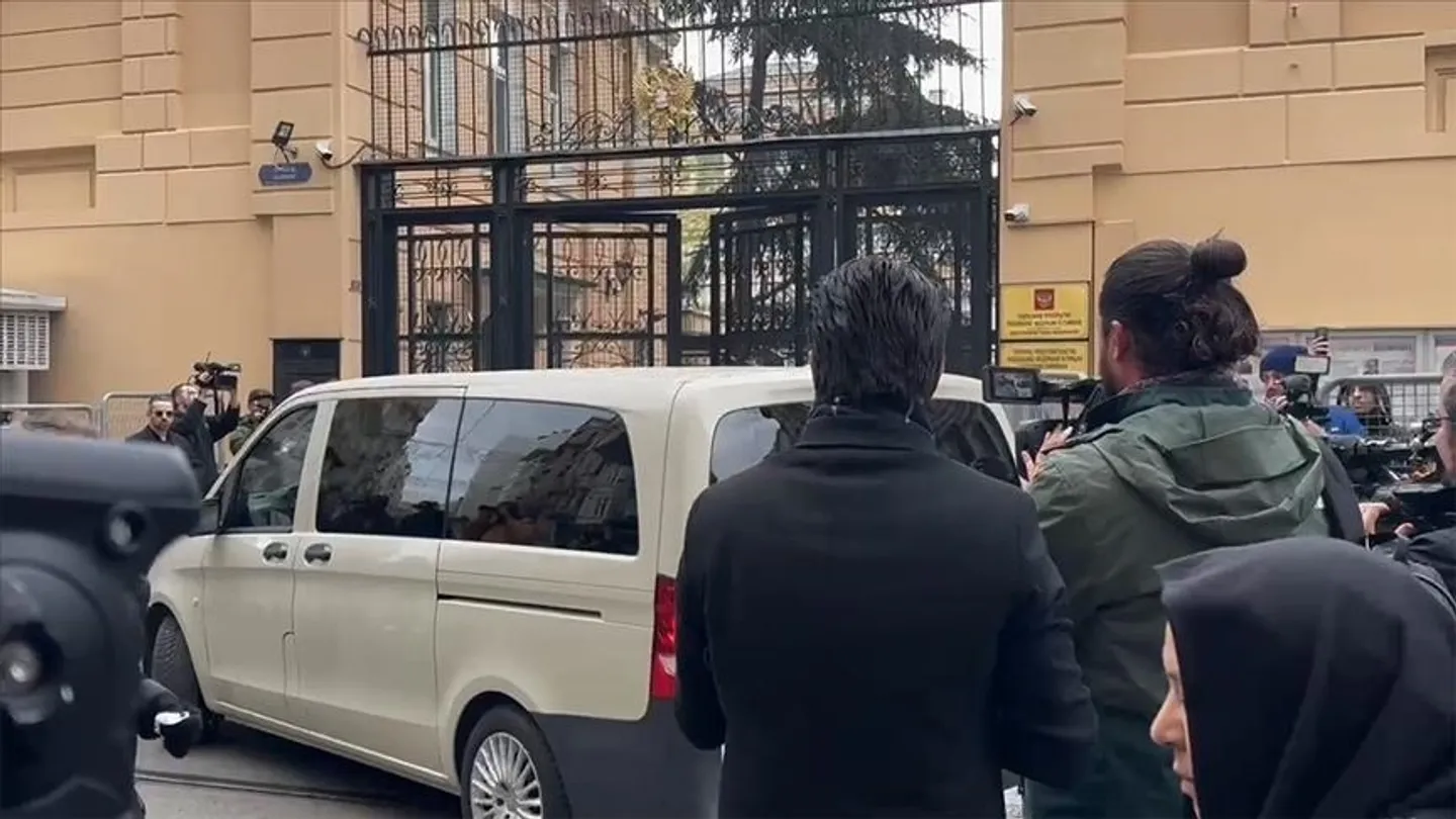 استنبول میں ایک اہم اجلاس: امریکی اور روسی وفود مذاکراتی میز پر