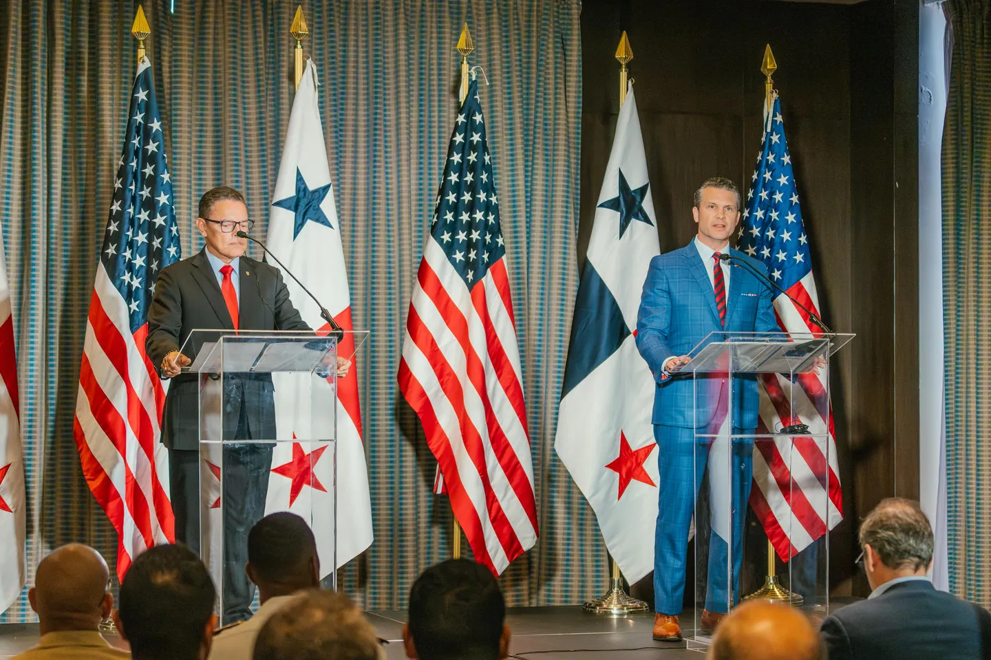 Panamá negocia acuerdo con EE.UU. sobre tarifas en el canal a cambio de seguridad