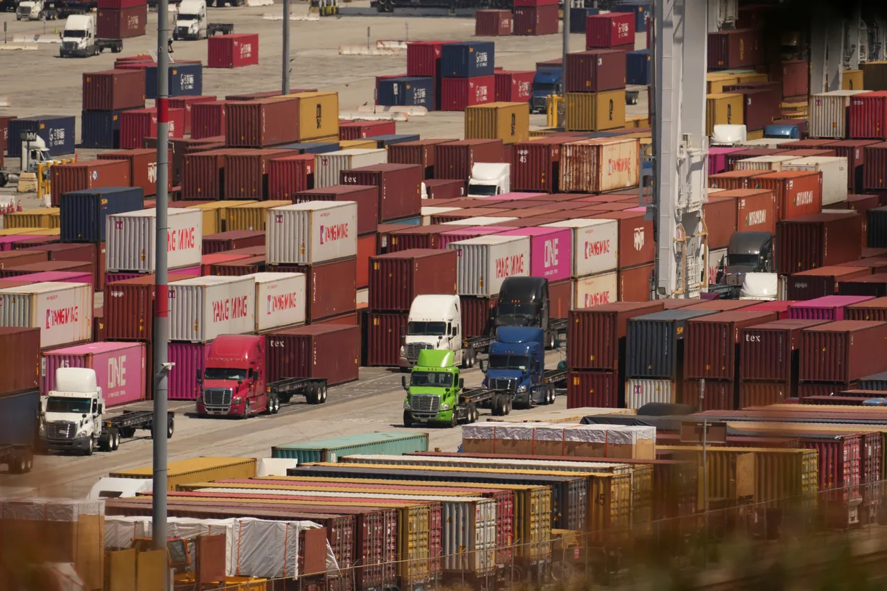 Xitoy AQSH tovarlariga 84 foizlik javob bojlari joriy qildi