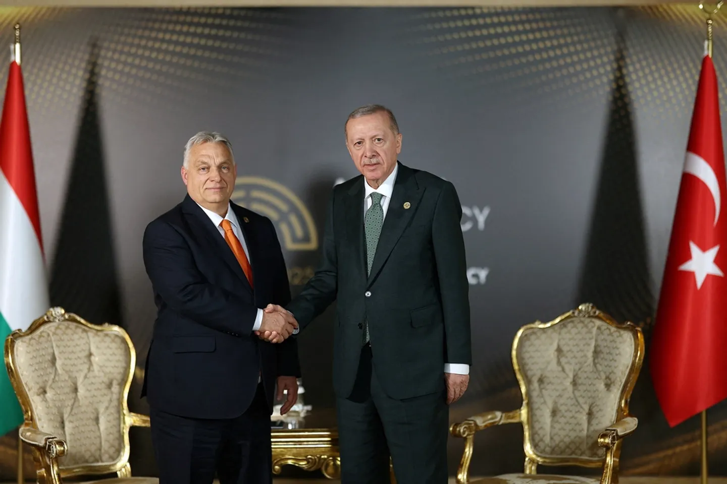 Hungaria vlerëson Erdoğanin për bisedimet e paqes Rusi-Ukrainë në Istanbul