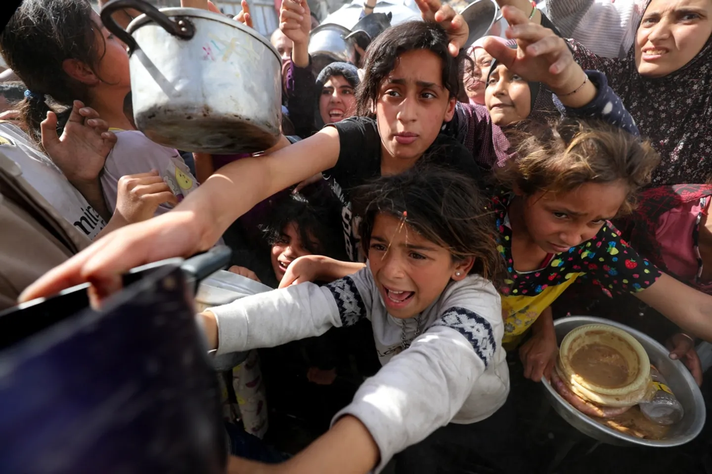 Israel condena a los niños de Gaza a la hambruna: más de 60.000 sufren malnutrición