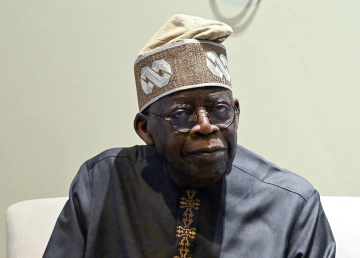 Dimokuraɗiyya za ta ɗore duk da barazanar da take fuskanta – Tinubu