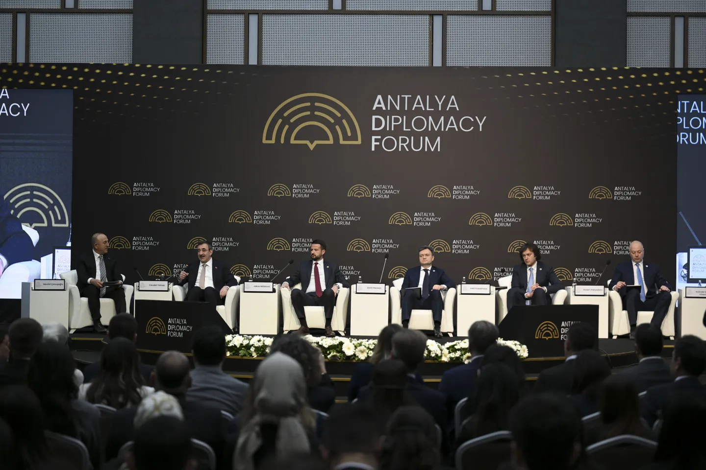 Antalya Diplomatiya Forumı 2025: “Bülgälängän dönyada diplomatiyanı kire qaytaru”