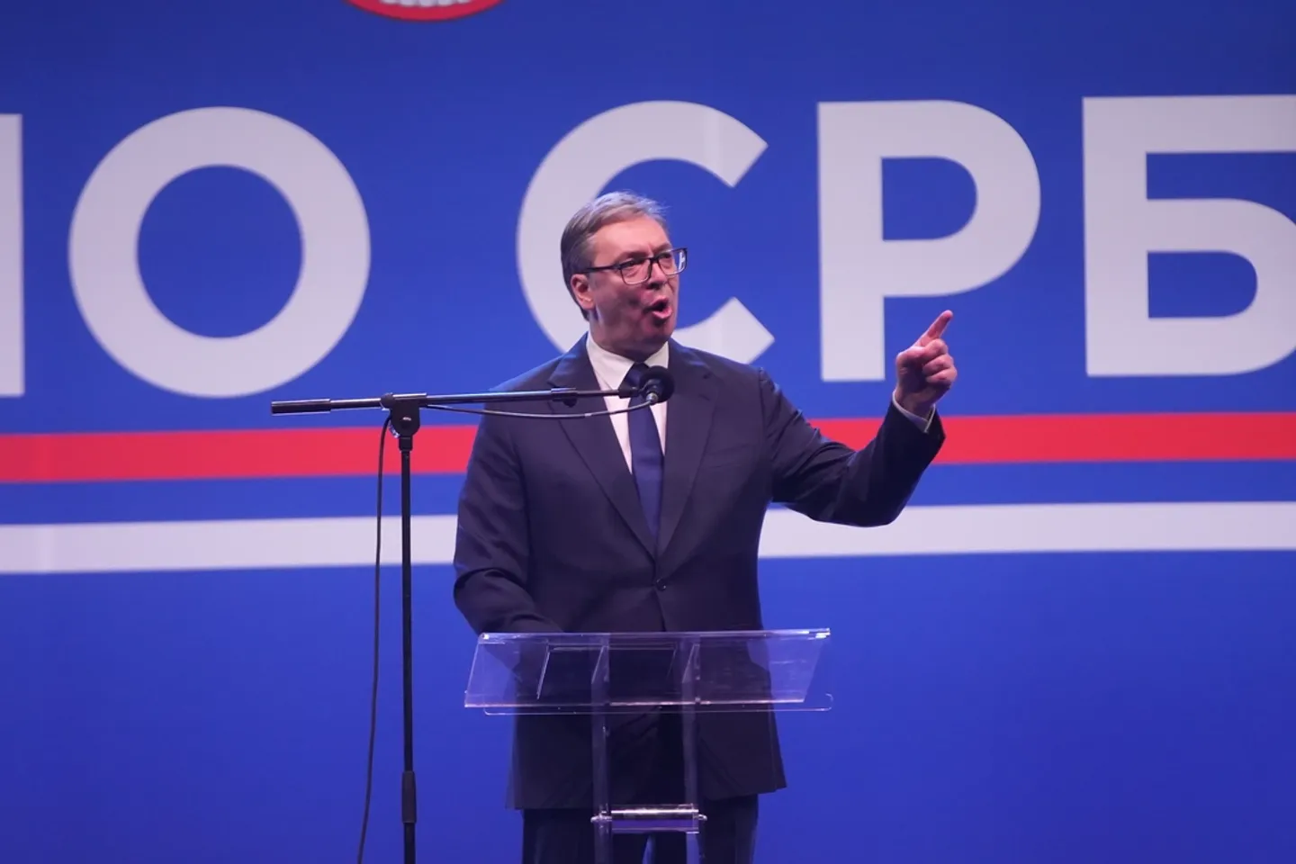 Vučić na skupu u Beogradu pozvao na prekid blokada