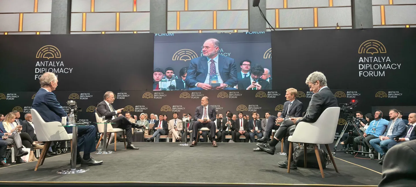 Foro de Antalya 2025: de Gaza a Ucrania, la salida a un mundo convulsionado es la diplomacia