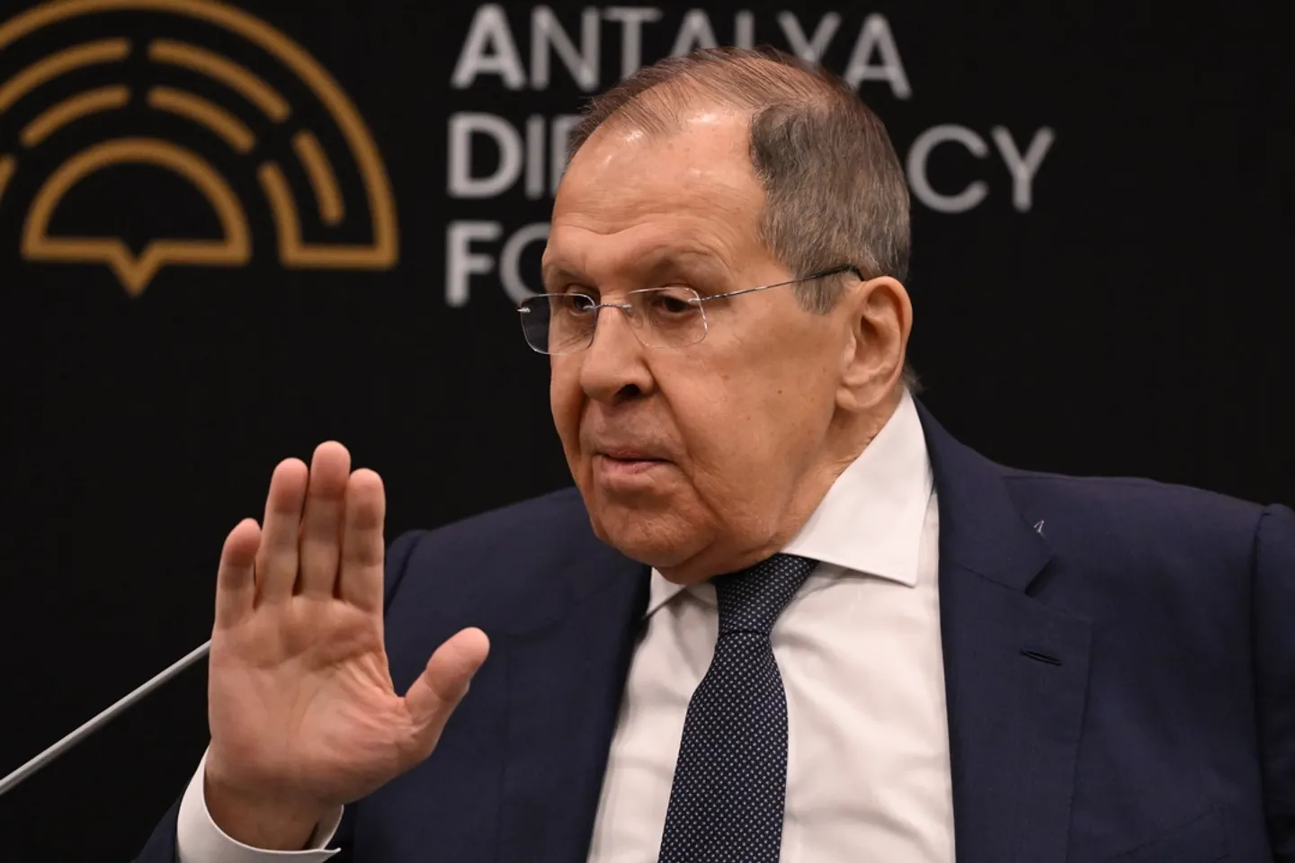 Лавров: Не е лесно да се постигне договор со САД за мир во Украина