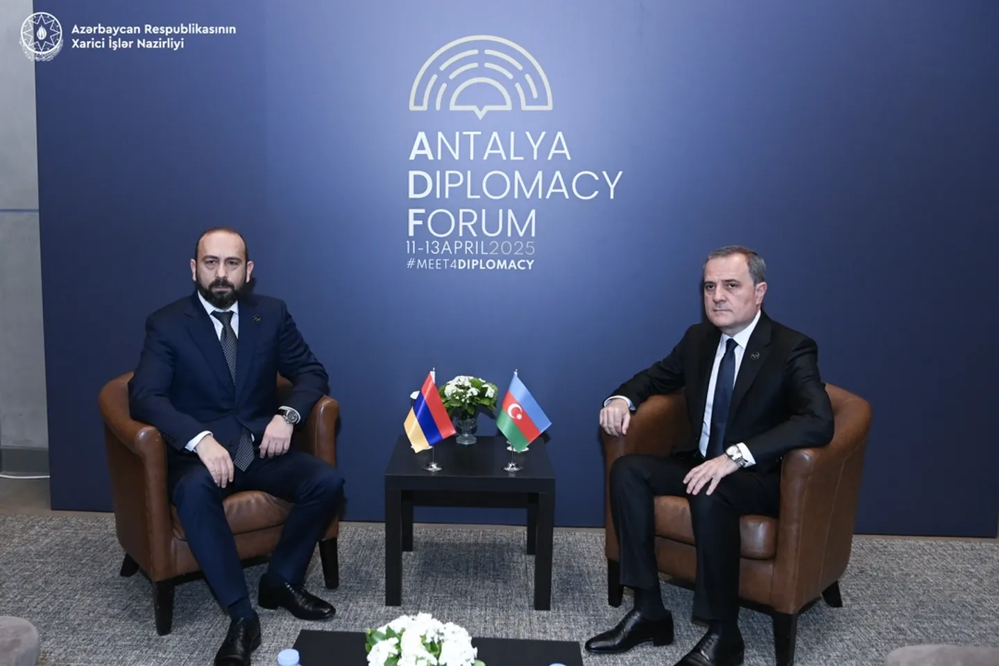 Azerbaýjan we Ermenistanyň daşary işler ministrleri Antalýa Diplomatiýa Forumynyň çäklerinde duşuşdylar