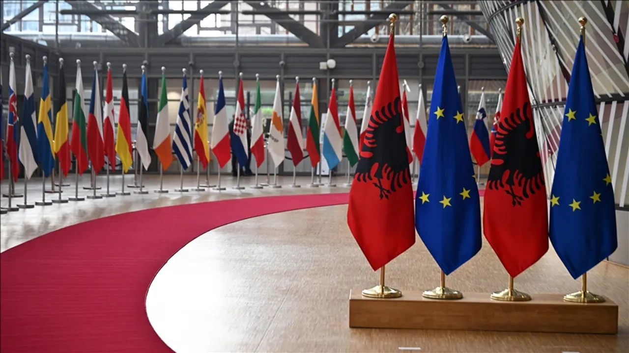 Mbahet konferenca e katërt ndërqeveritare Shqipëri-BE, hapen negociatat për kapituj të rinj