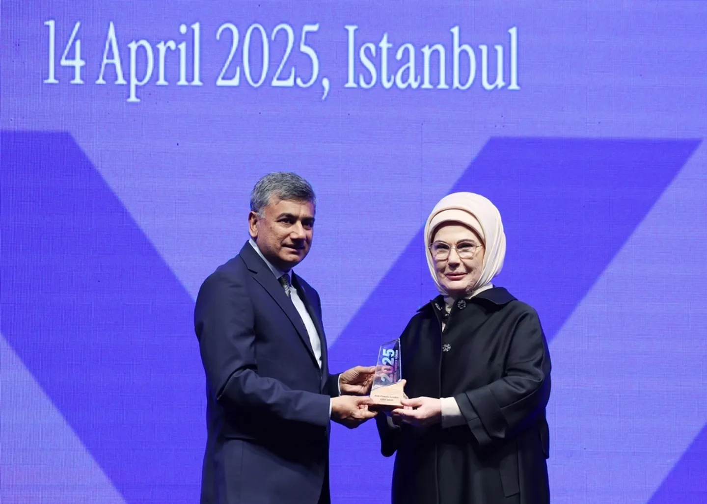 Le Forum mondial des donateurs décerne le "Prix de la meilleure femme leader” à Emine Erdogan
