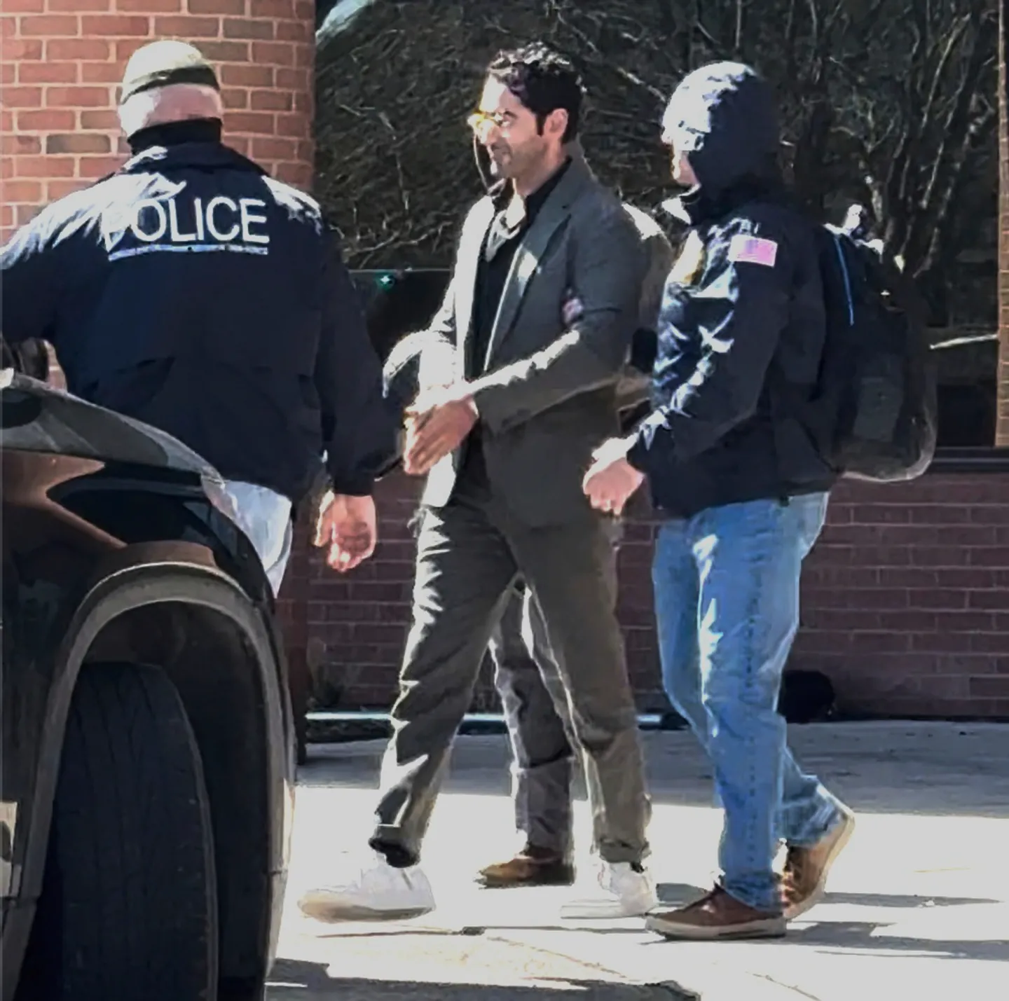 ئامېرىكا پەلەستىنلىك كولۇمبىيە ئۇنۋېرسىتېتى ئوقۇغۇچىسىنى پۇقرالىق سۆھبىتى ھارپىسىدا قولغا ئالدى