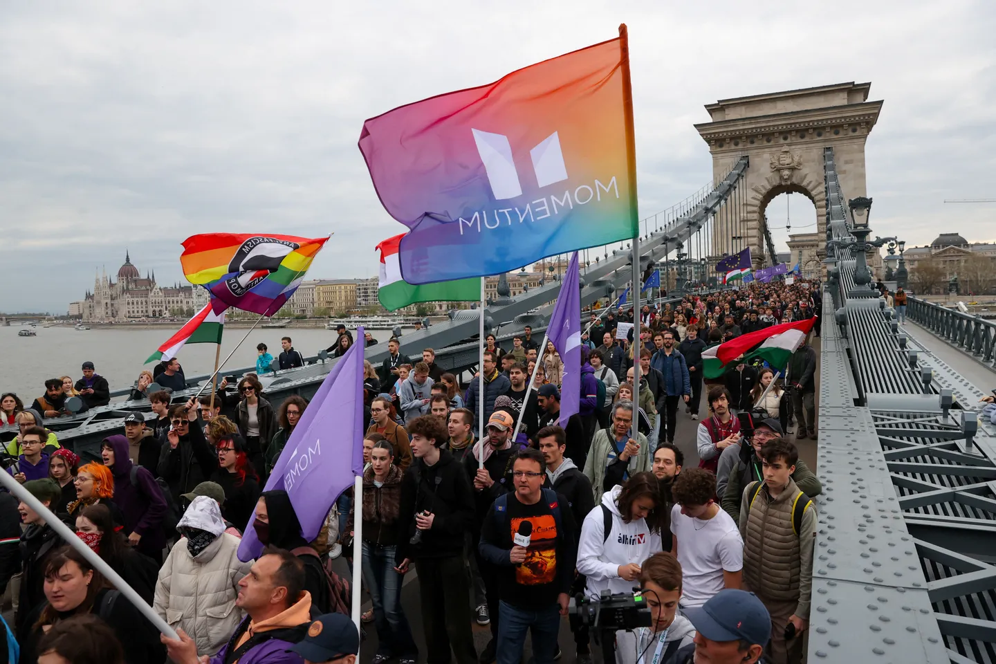 Унгарската полиција ја забрани парадата на гордоста во Будимпешта