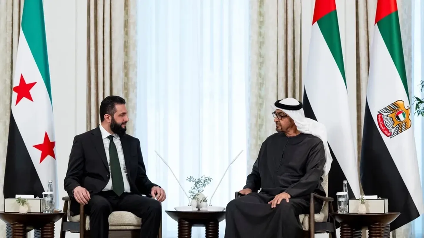 في أول زيارة له إلى الإمارات.. الشرع يبحث مع بن زايد مستقبل التعاون وإعمار سوريا