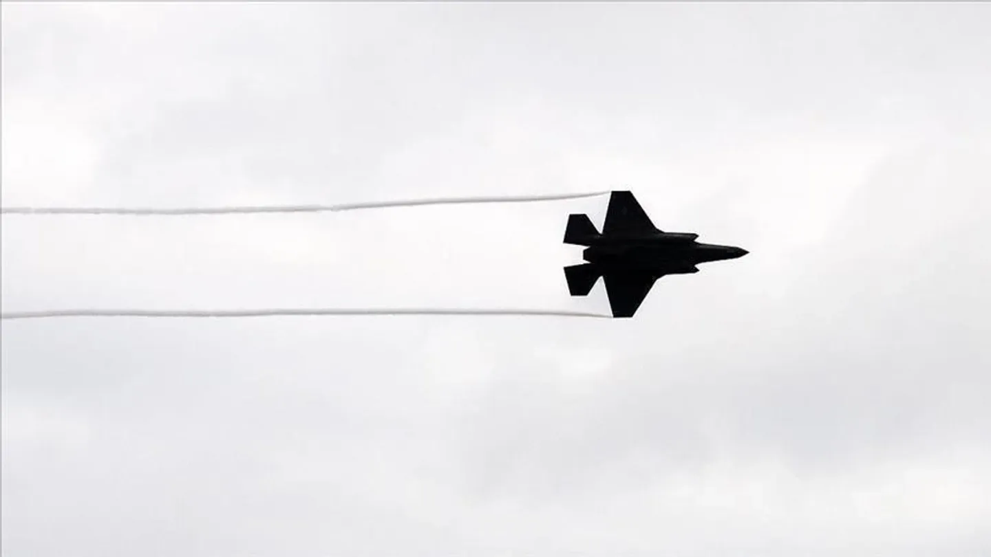 ShBA-ja përcolli një avion ushtarak rus afër Alaskës