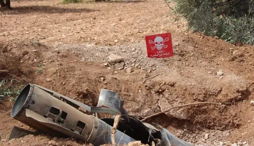 إصابة 3 مدنيين بانفجار مخلفات حرب في ريف إدلب بسوريا