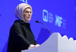 Əminə Ərdoğan 15 İyul – Demokratiya və Milli Birlik Günü münasibətilə paylaşım edib