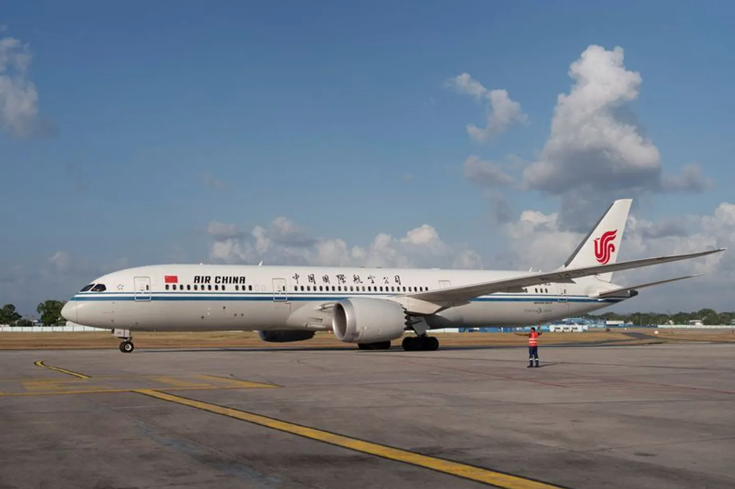 China grants visa-free entry to five Latin American nations