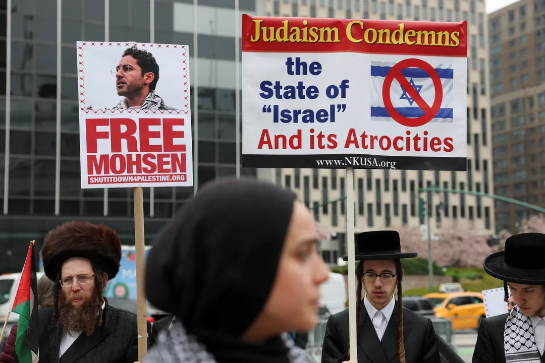 Махмуд Халил сот отырысы алдында қоғамға үн қатты