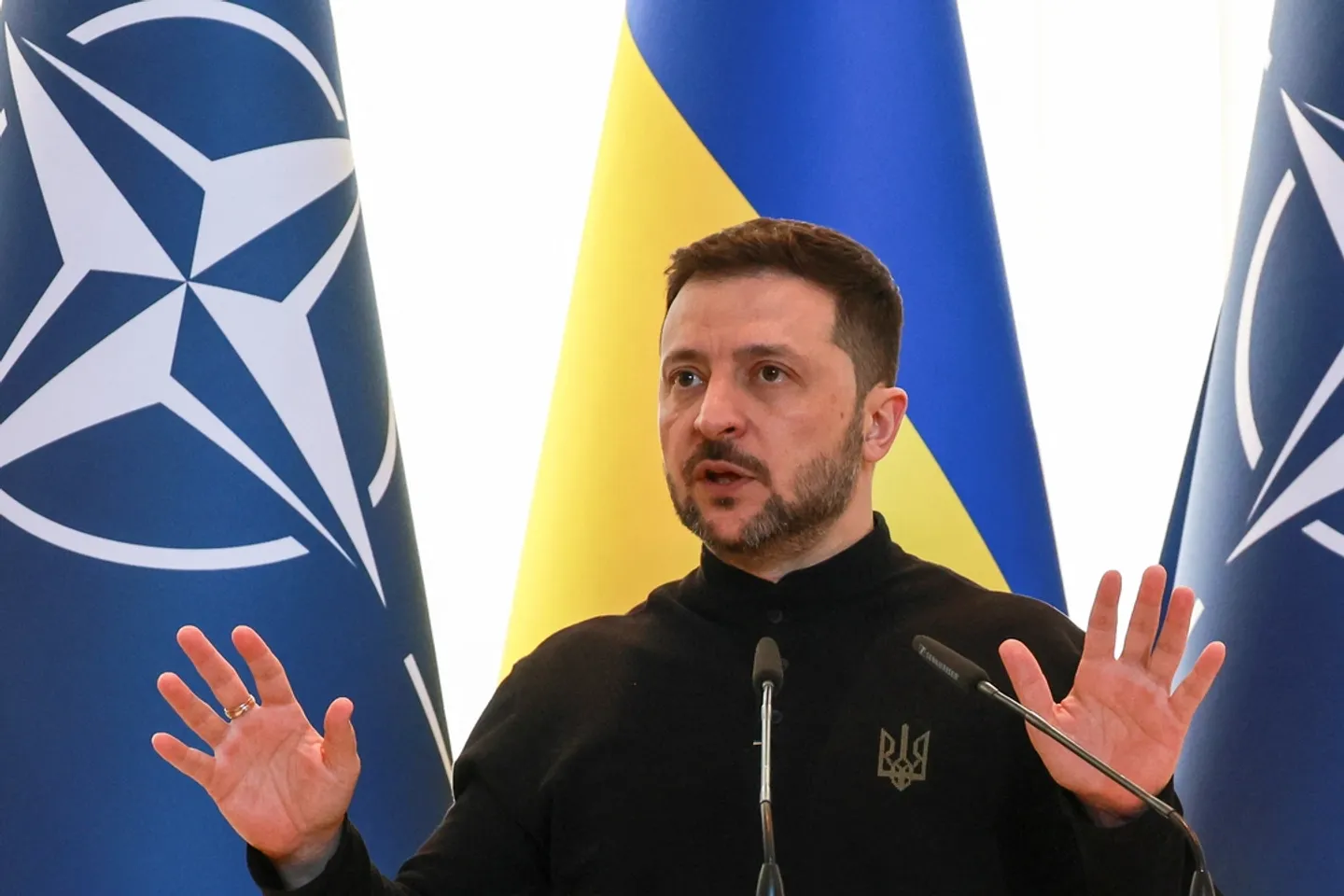 Украинанын парламенти мобилизацияны жана аскердик абалдын мөөнөтүн узартууну бекитти