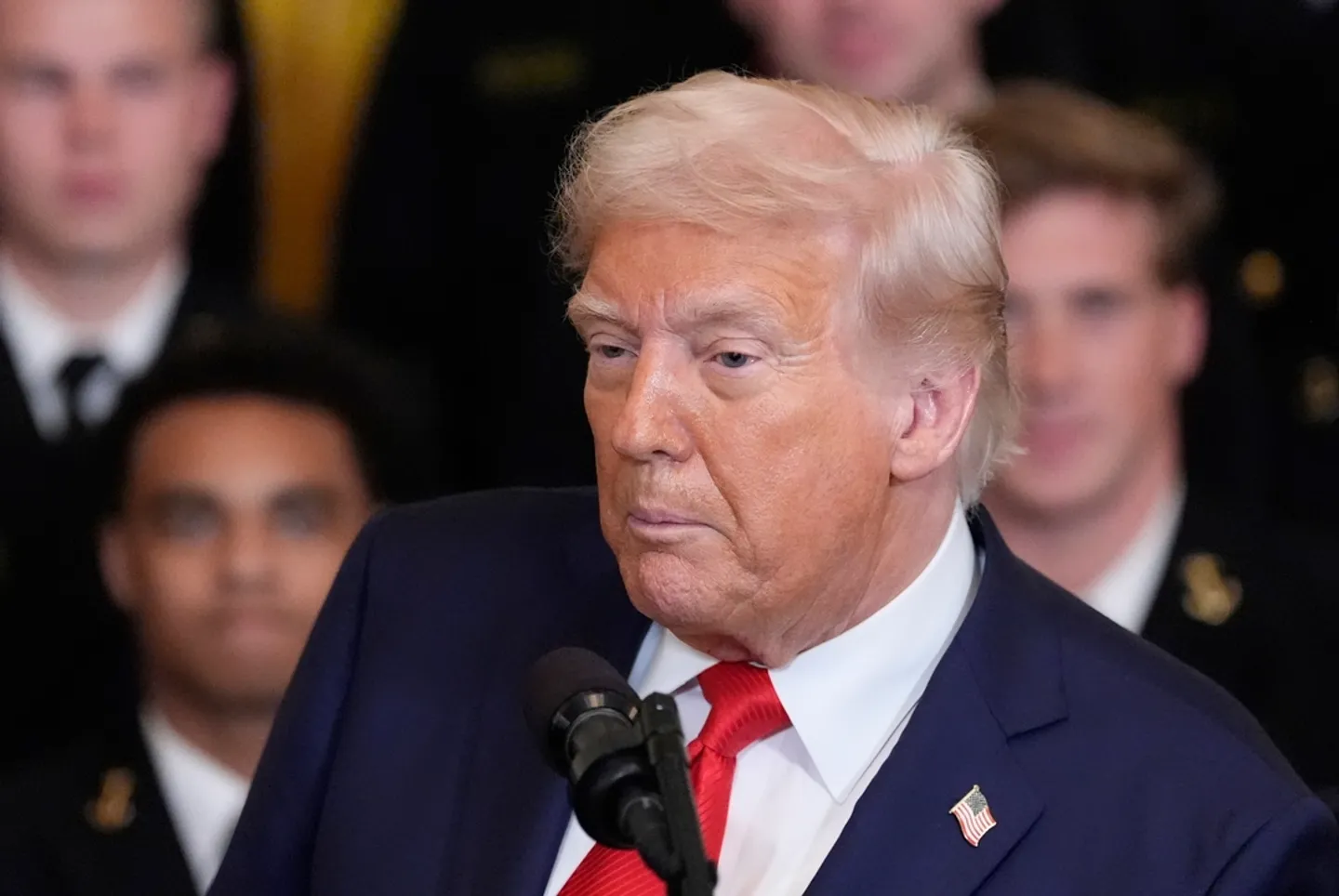 Trump signs executive orders to allow relocation of federal offices, lowering healthcare costs