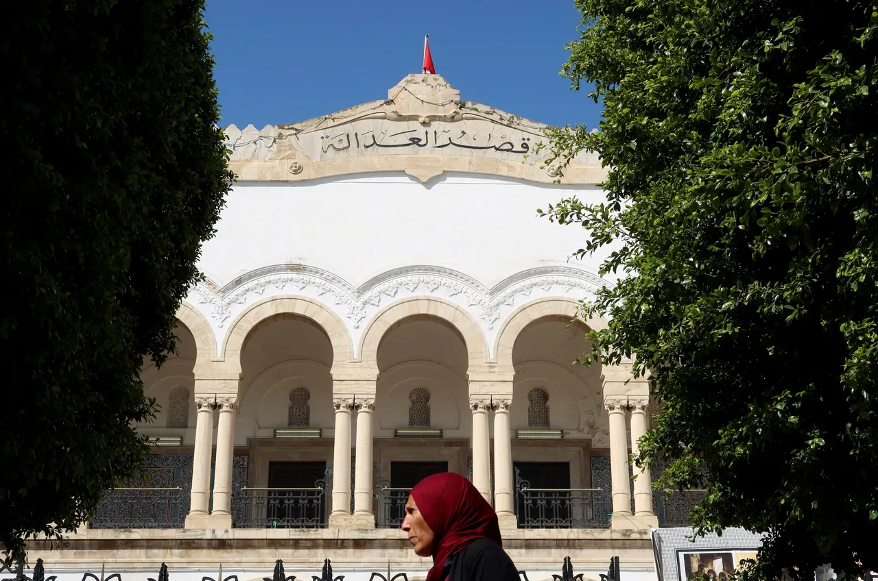 القضاء التونسي يصدر أحكاماً بين 13 و66 عاماً في قضية "التآمر على أمن الدولة"
