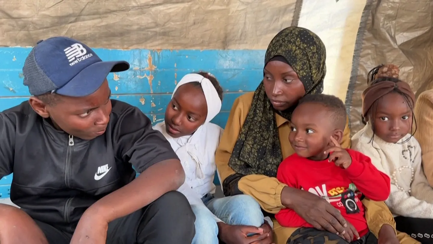 가자 의료진의 아내가 이스라엘의 구급차 공격 이후 실종된 상태, 그의 귀환을 호소하다