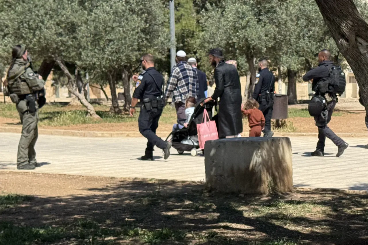 Deputeti izraelit i ekstremit të djathtë bastis xhaminë Al-Aksa