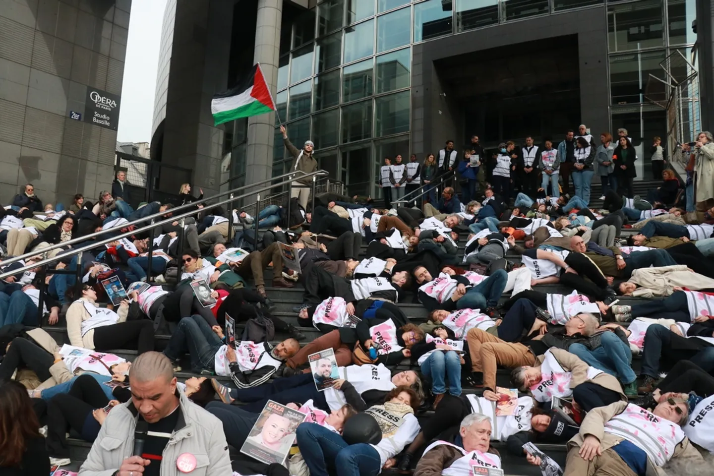France: manifestations de solidarité avec les journalistes tués à Gaza