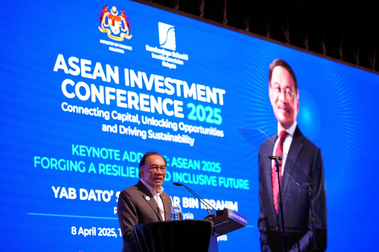 मलेशिया के प्रधानमंत्री विरोध के बीच म्यांमार के जुंटा नेता से मिलेंगे