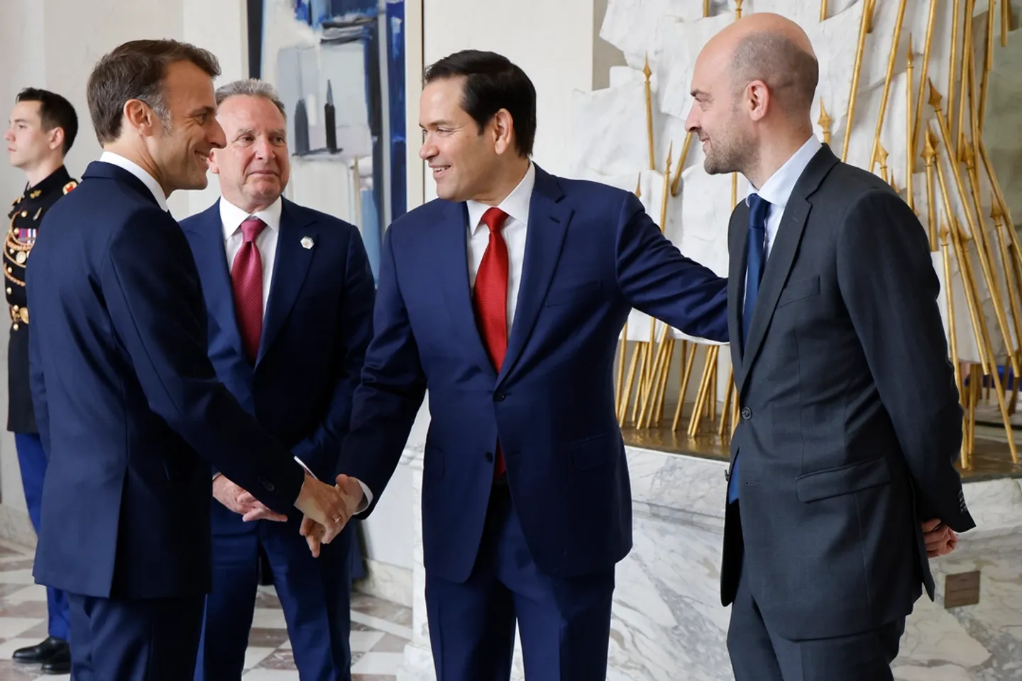 Američki državni sekretar započeo razgovore u Parizu o prekidu vatre u Ukrajini