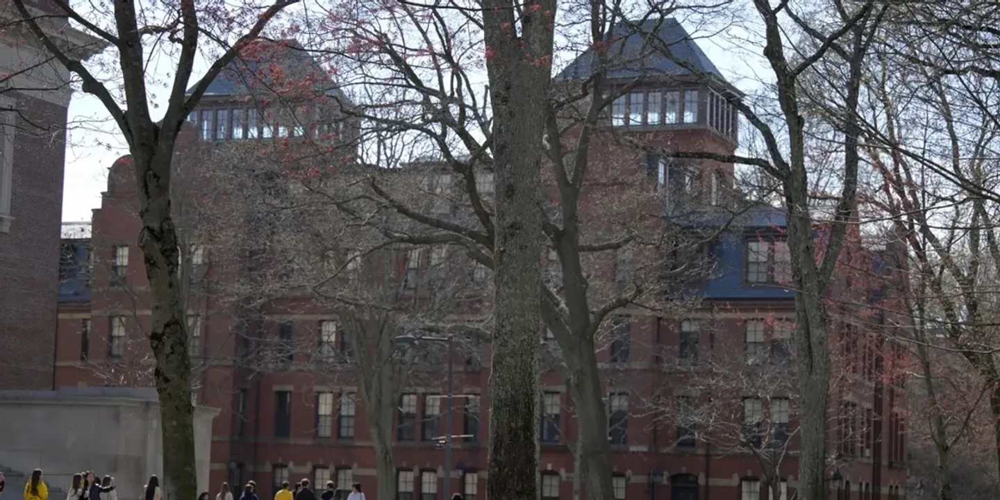 Trump ameaça a Universidade de Harvard com proibição de receber estudantes estrangeiros
