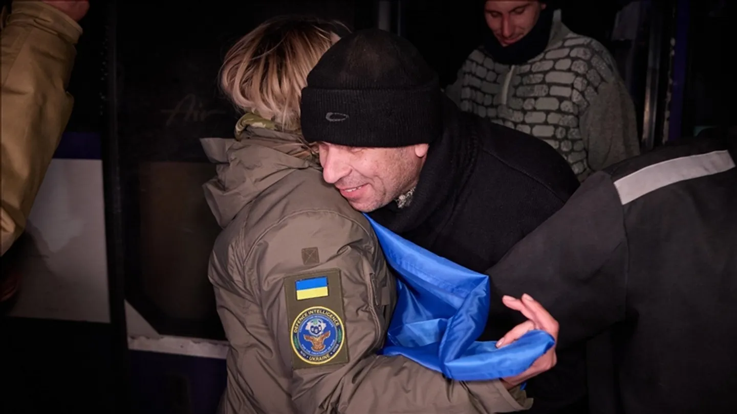 Rusia dhe Ukraina shkëmbejnë qindra pengje në shkëmbimin më të madh që nga shpërthimi i luftës