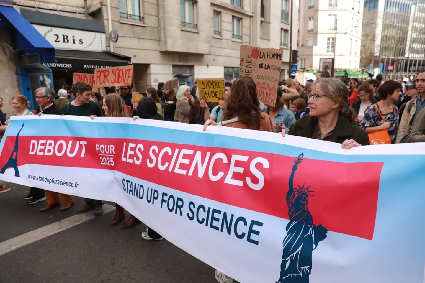 La France, prête à accueillir des centaines de chercheurs du monde entier