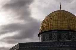 I paesi arabi denunciano il video AI dei coloni israeliani che raffigura la distruzione della Moschea di Al-Aqsa
