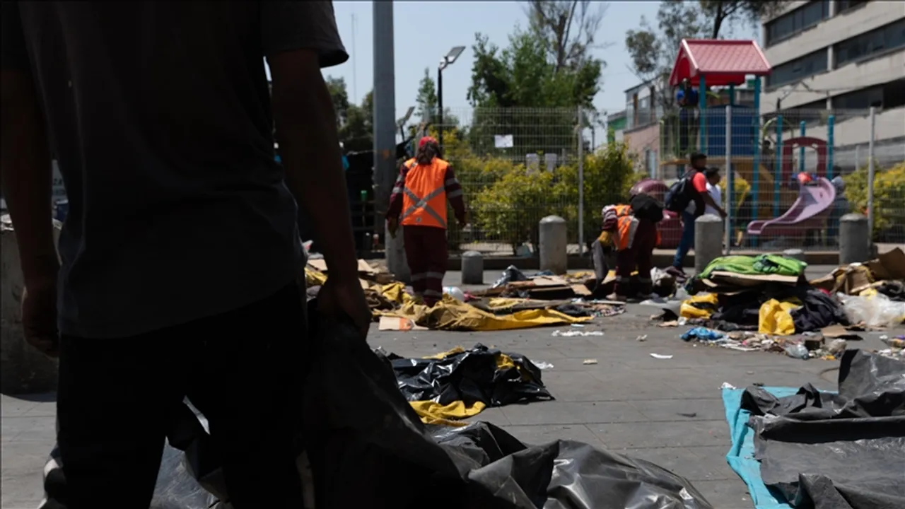 Мексиканските власти демонтираа мигрантски камп во Мексико Сити