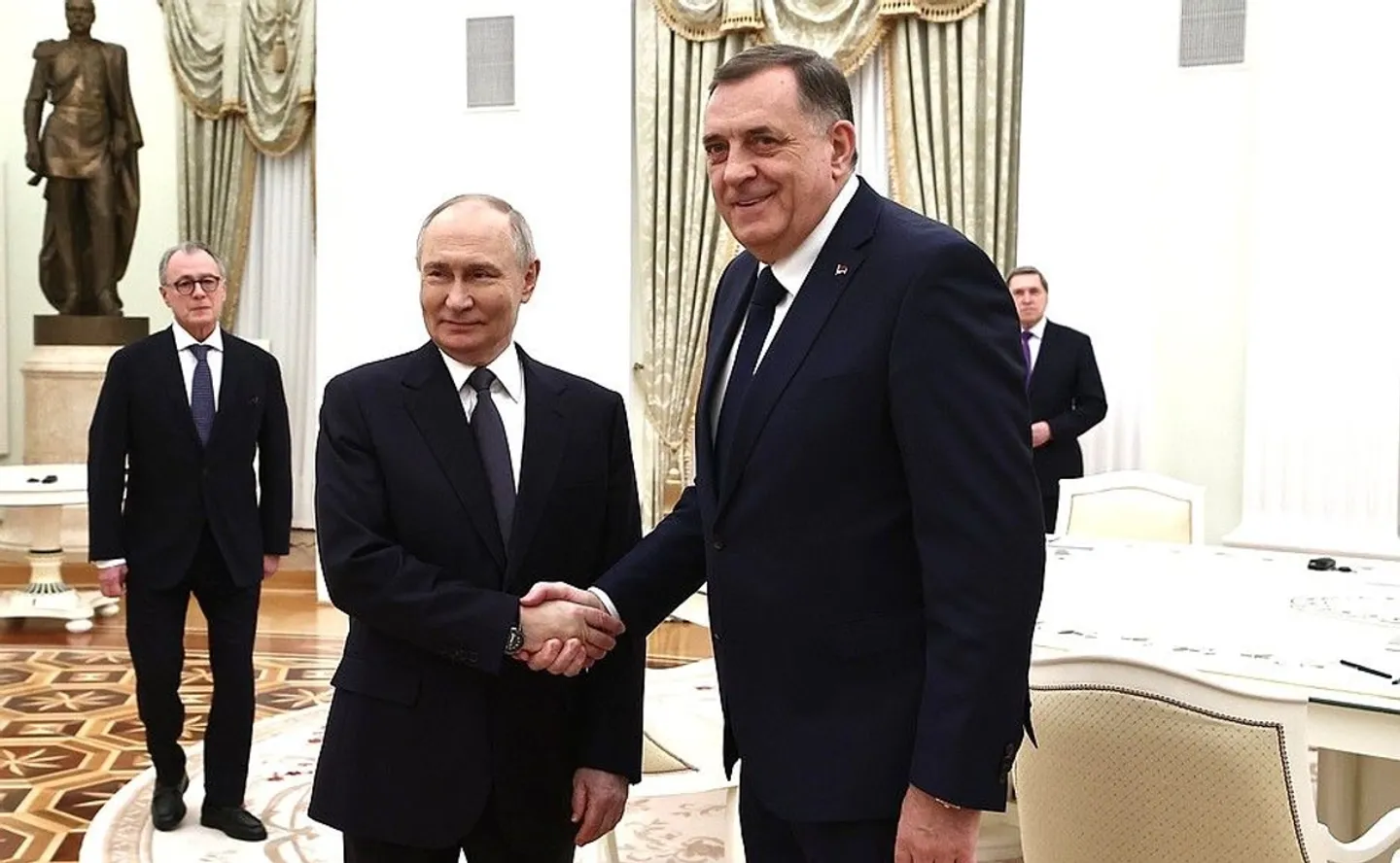 Додик стал как Асад