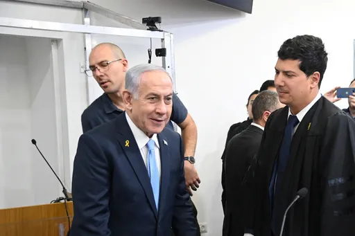 עדות נתניהו בוטלה: המערכת הישראלית בוחנת הסדר טיעון וחנינה פוליטית