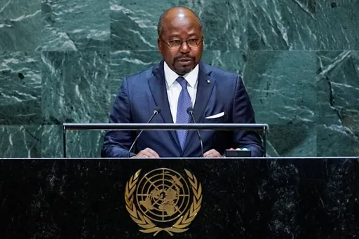 L'ancien Premier ministre gabonais Bilie-By-Nze arrêté dans une affaire de dette