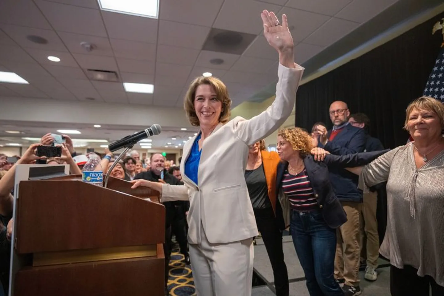 Pemilihan khusus menandakan kebangkitan Partai Demokrat di Amerika. Apakah Partai Republik perlu khawatir?